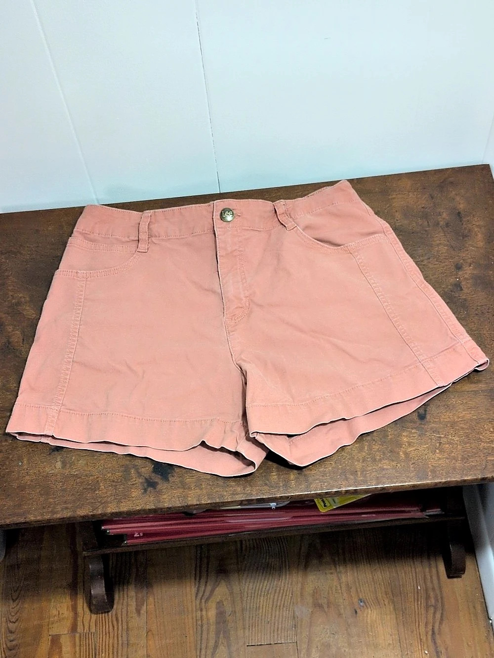Lee Pink High-Waist Shorts Size Medium Like New